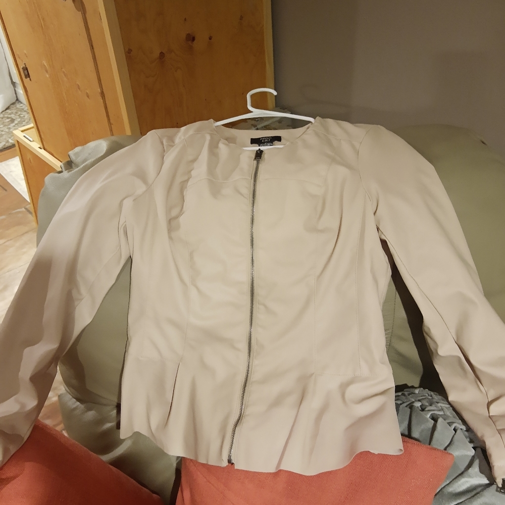 Classy jacket - Picture 2 of 3